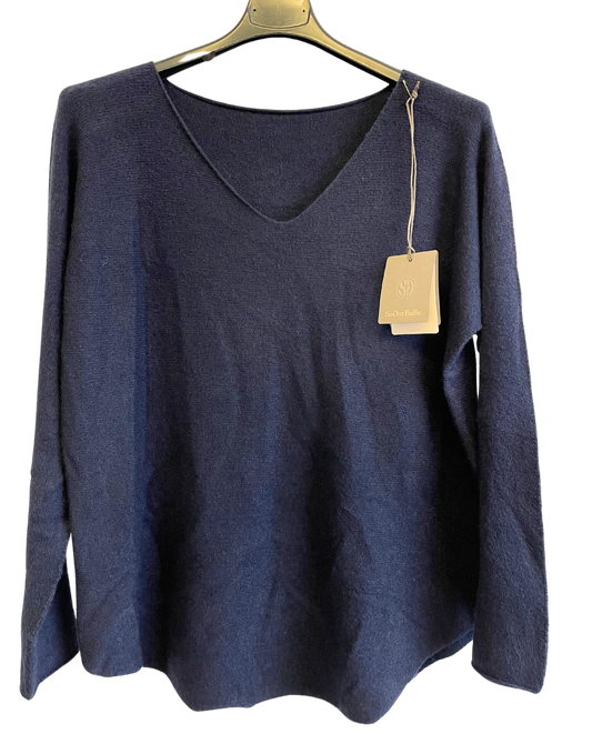 Soft Knit V-Neck Curved Hem Jumper in Navy