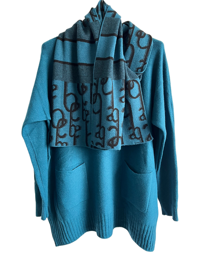 Knitted Long Sleeved Matching Jumper and Scarf Set in Teal