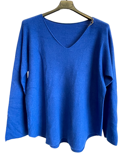 Soft Knit V-Neck Curved Hem Jumper in Royal Blue