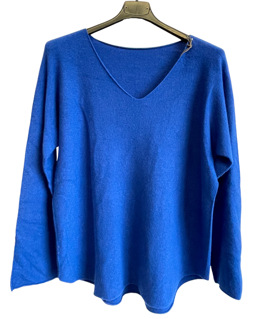 Soft Knit V-Neck Curved Hem Jumper in Royal Blue