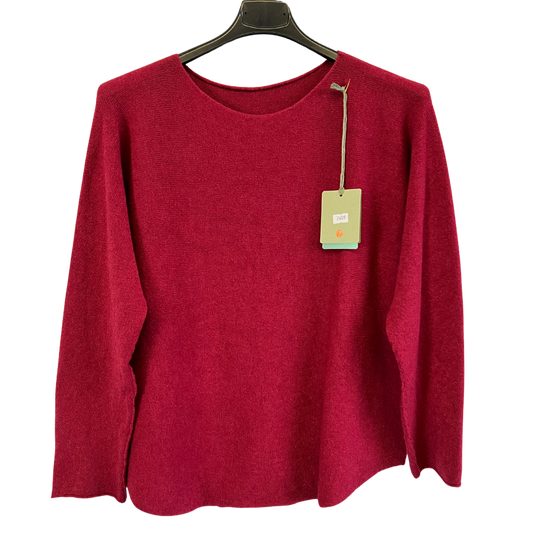 Soft Round Neck Jumper with Curved Hem In Wine