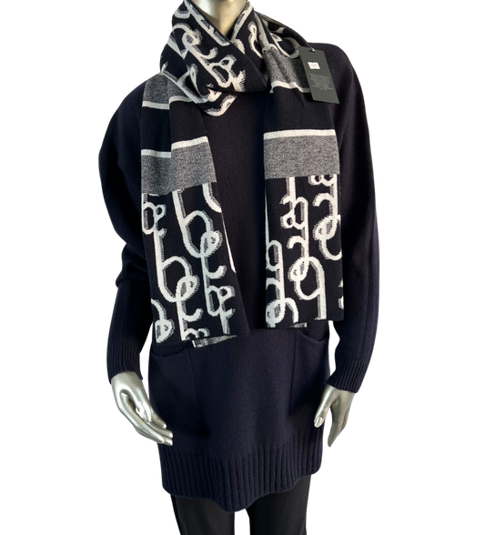 Knitted Long Sleeved Matching Jumper and Scarf Set in Navy