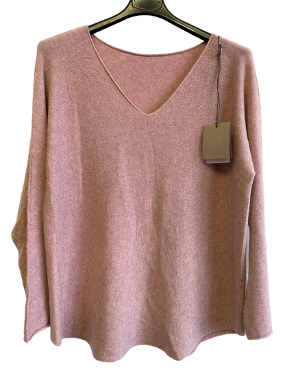 Soft Knit V-Neck Curved Hem Jumper in Pink