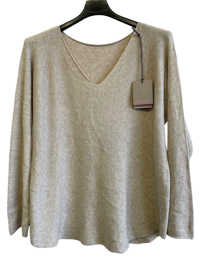 Soft Knit V-Neck Curved Hem Jumper in Beige