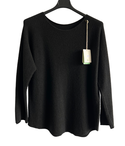 Soft Round Neck Jumper with Curved Hem In Black