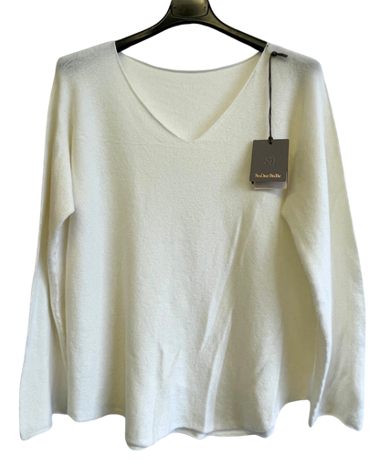 Soft Knit V-Neck Curved Hem Jumper in Off-White Cream