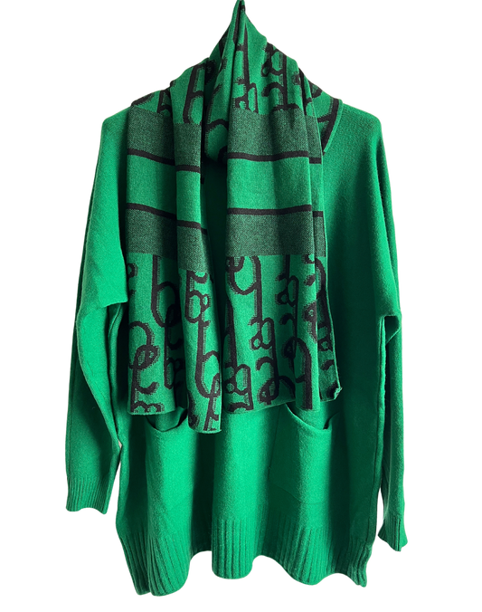 Knitted Long Sleeved Matching Jumper and Scarf Set in Green