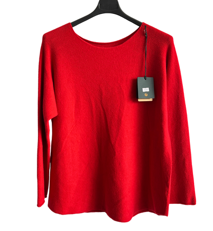 Soft Round Neck Jumper with Curved Hem In Red