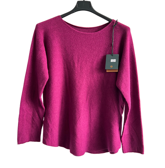 Soft Round Neck Jumper with Curved Hem In Magenta