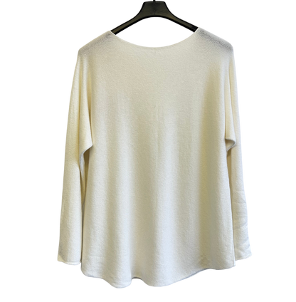 Soft Knit Curved Hem Round Neck Jumper In Off White Cream